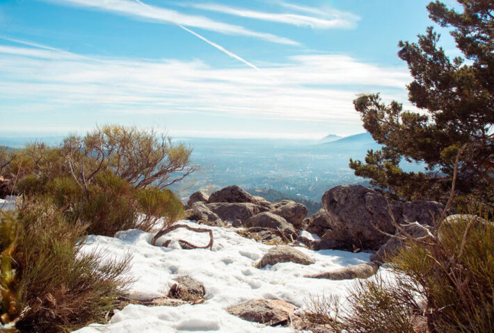 Hiking & Fun: Cercedilla . “The Poet’s View Point” – Snow Time