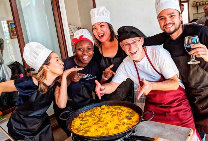 Paella & Sangria Workshop in Central Madrid🥘🍷 Open bar