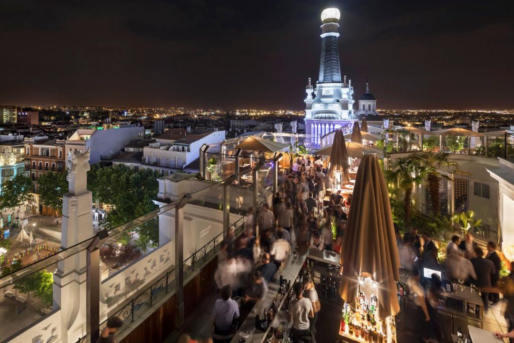 Top 5 Rooftop Bars in Madrid for Stunning Views